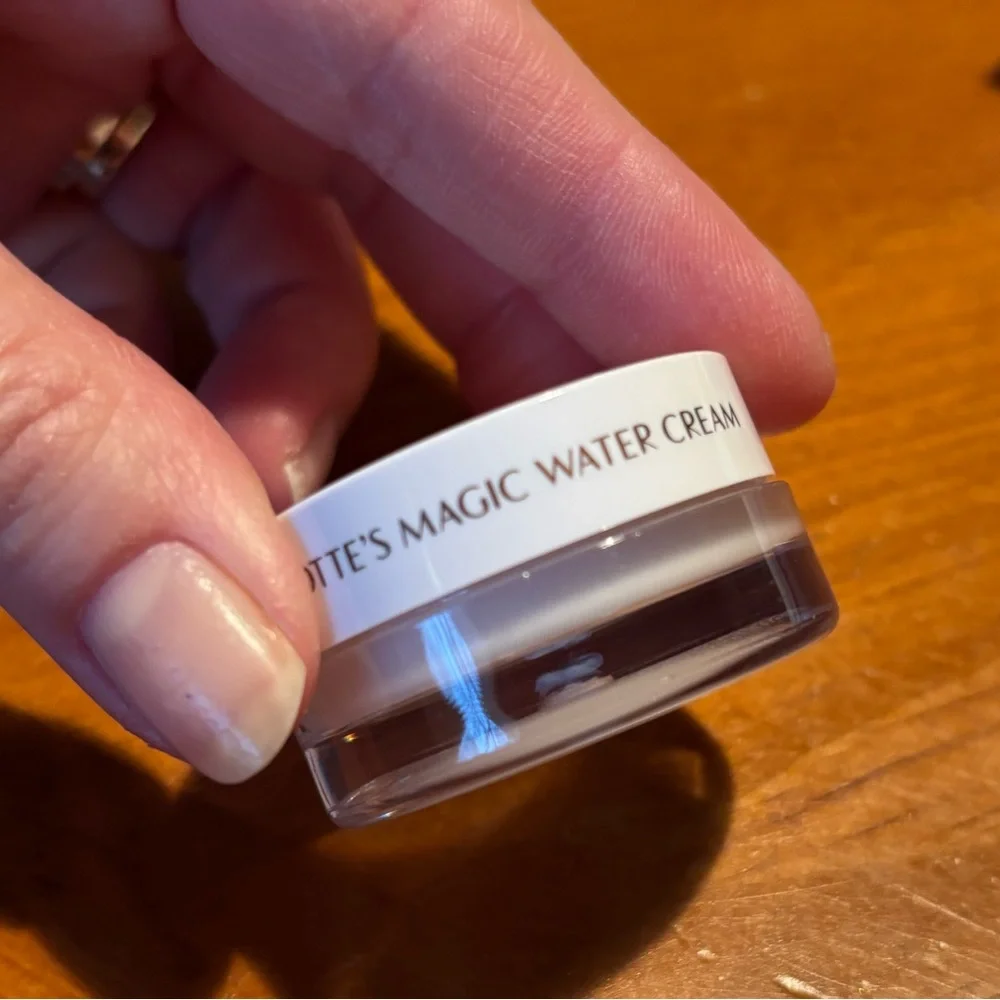 Charlotte Tilbury Charlotte’s Magic Water Cream - Picture 5 of 15
